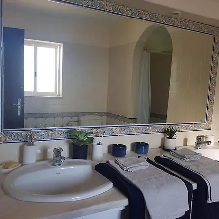 Lorenzo With Tennis Court & Swimming Pool Βίλα Portimão